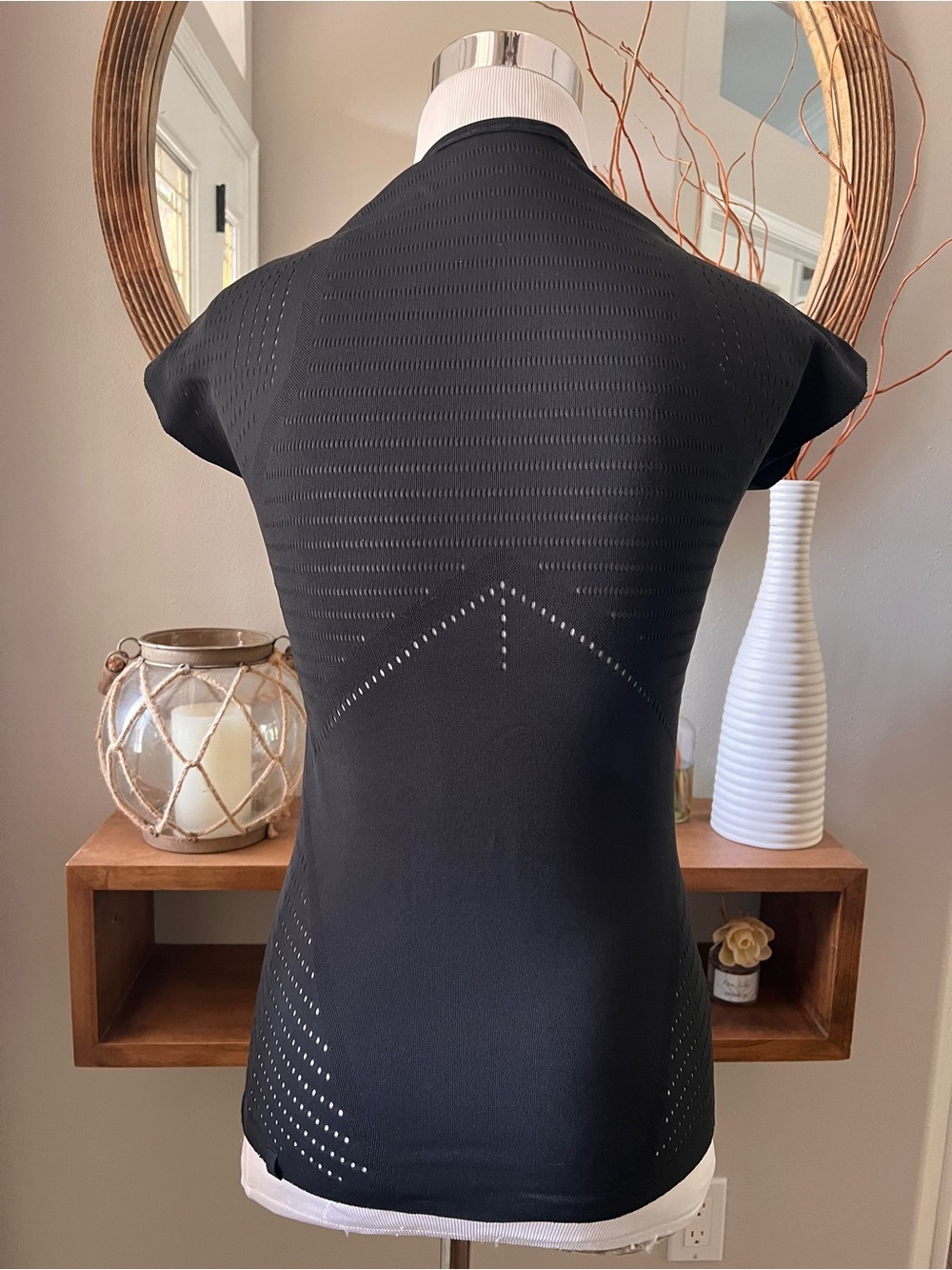 Lululemon Time Warp Short Sleeve Top women's Black Size 4